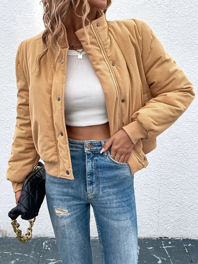 - Chaqueta elegante y cálida