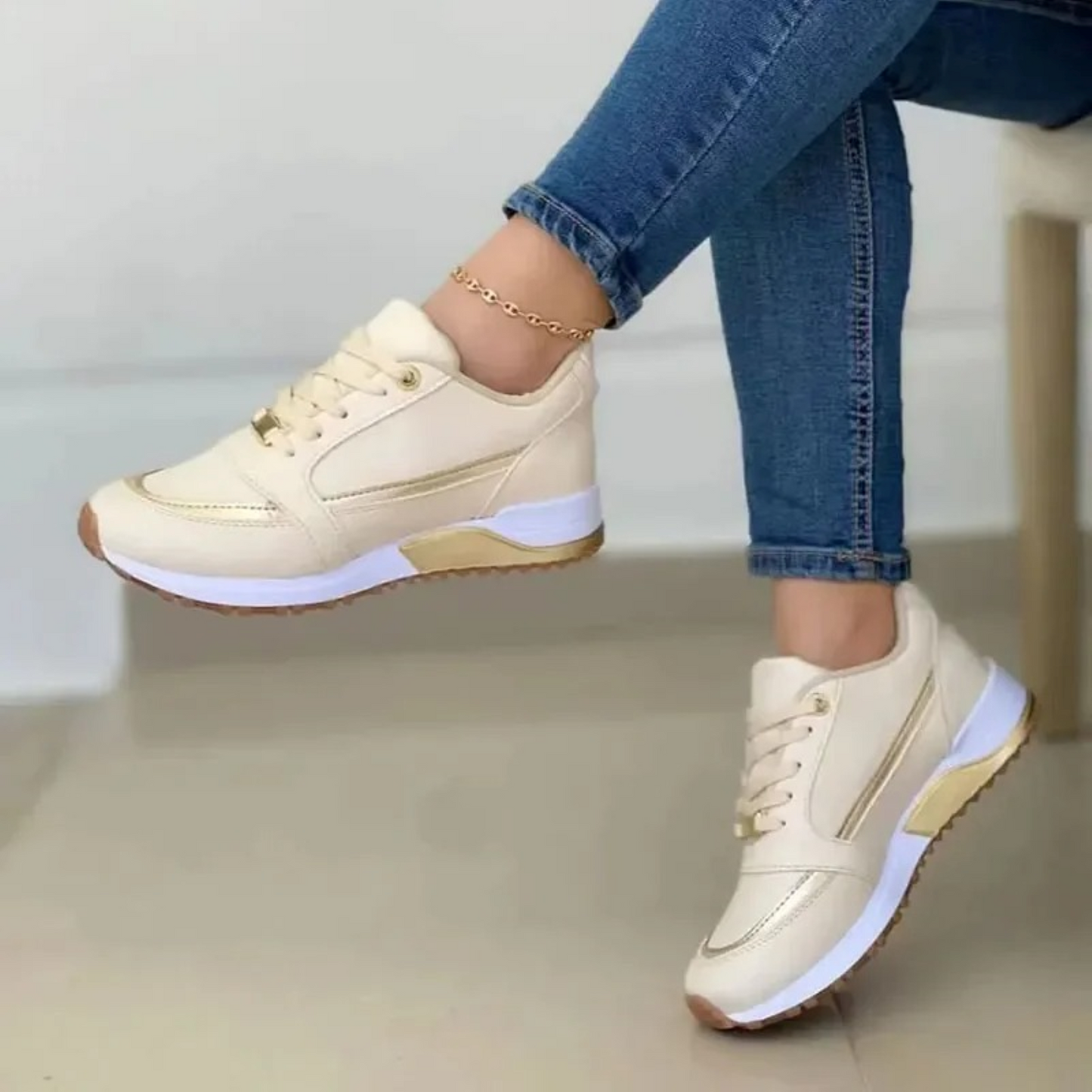 Liv | Zapatillas deportivas de piel para mujer con suela blanda blanca