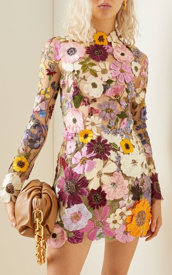 Lotte | Vestido floral tridimensional