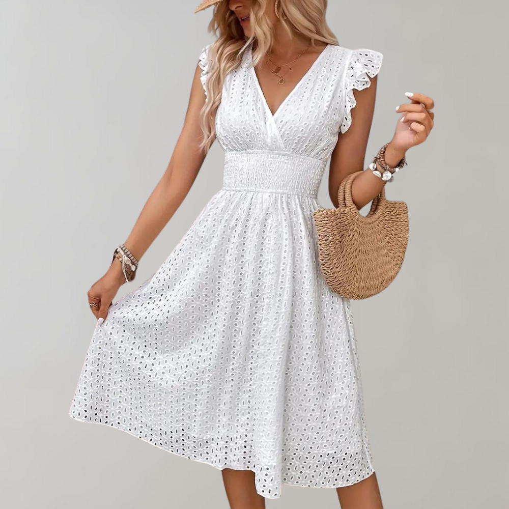 Elegante vestido de verano con volantes