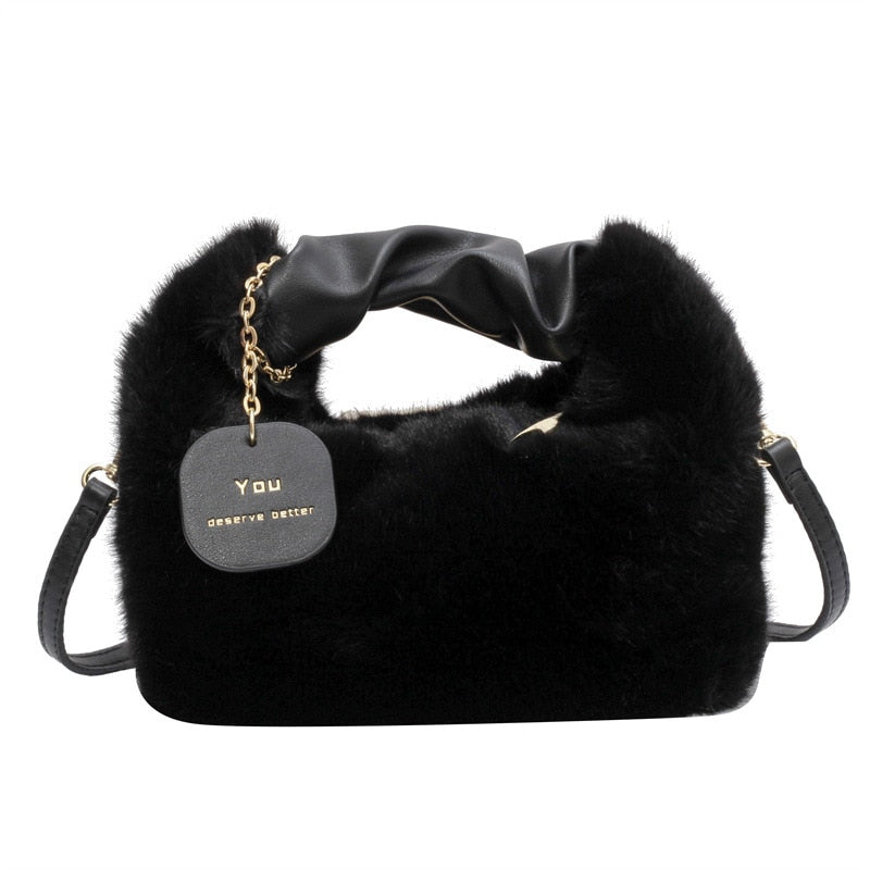 Fluffy Handbag | Este bolso que sólo quieres abrazar