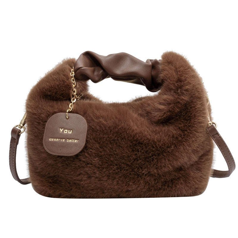 Fluffy Handbag | Este bolso que sólo quieres abrazar