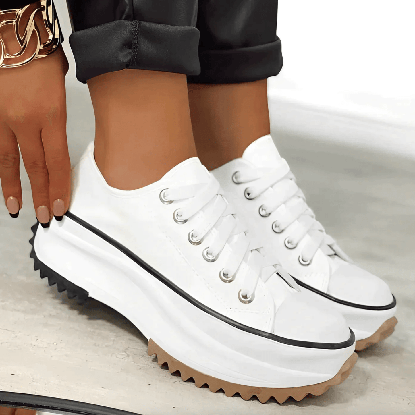 Jinky Sneakers | Zapatos con cordones de plataforma de moda